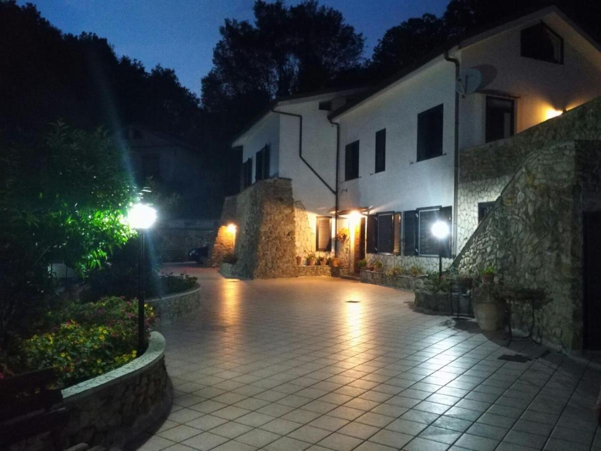 Bed and Breakfast La Vecchia Fattoria Salerno Exterior foto